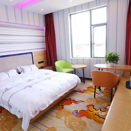 Kunming Mengda Holiday Hotel Εξωτερικό φωτογραφία