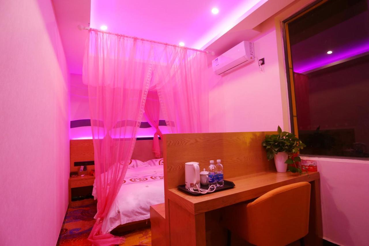 Kunming Mengda Holiday Hotel Εξωτερικό φωτογραφία